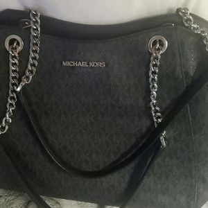 Michael Kors Jet Set Tote